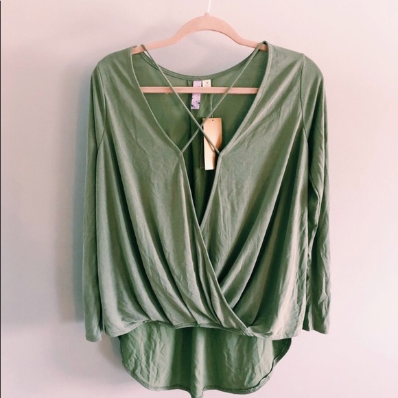 Francesca's Collections Tops - Francesca’s Alya sage green wrap top, size M